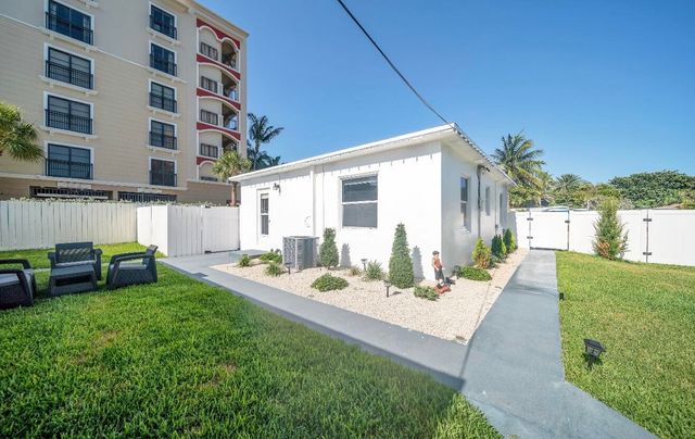 2317 N Ocean Boulevard, Fort Lauderdale, FL 33305