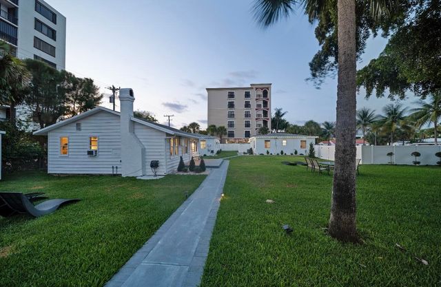 2317 N Ocean Boulevard, Fort Lauderdale, FL 33305