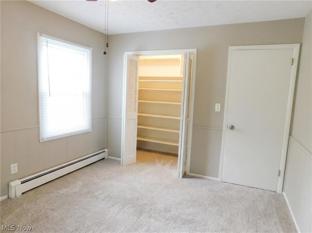 7386 Lake Road, Madison, OH 44057
