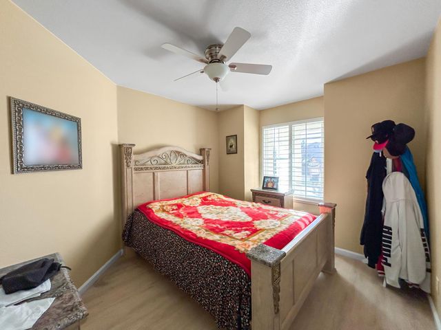 6664 N Katy Lane, Fresno, CA 93722