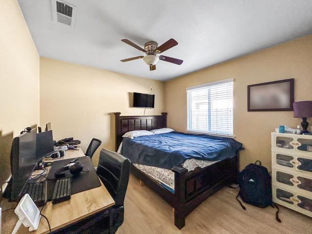 6664 N Katy Lane, Fresno, CA 93722