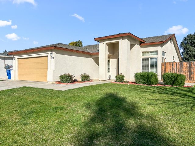 6664 N Katy Lane, Fresno, CA 93722