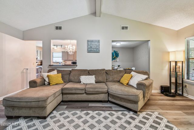 8362 THREE CREEKS, Jacksonville, FL 32220