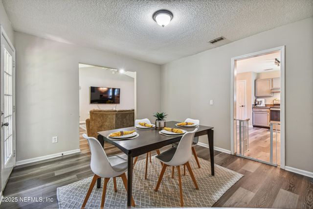 8362 THREE CREEKS, Jacksonville, FL 32220