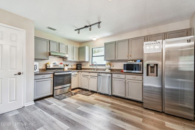 8362 THREE CREEKS, Jacksonville, FL 32220