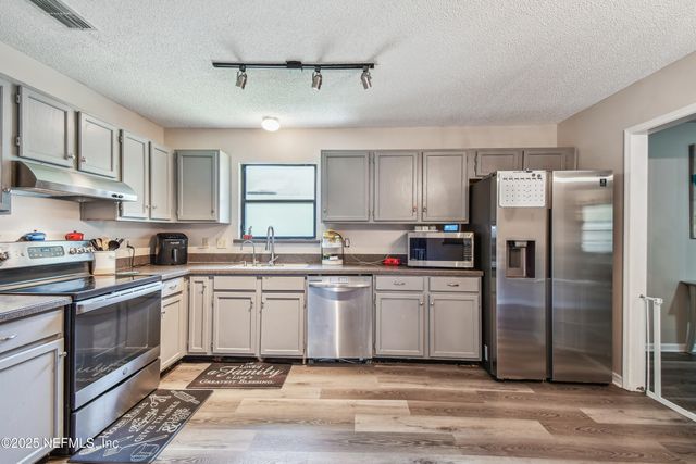 8362 THREE CREEKS, Jacksonville, FL 32220