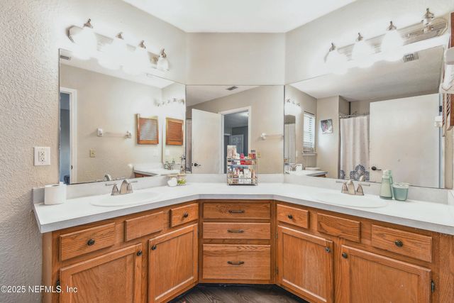 8362 THREE CREEKS, Jacksonville, FL 32220