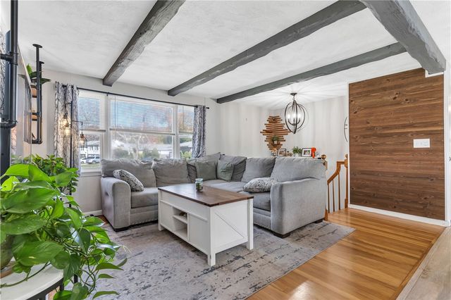 106 Stella Drive, North Providence, RI 02911