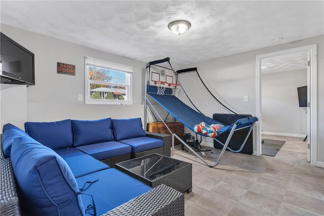 106 Stella Drive, North Providence, RI 02911