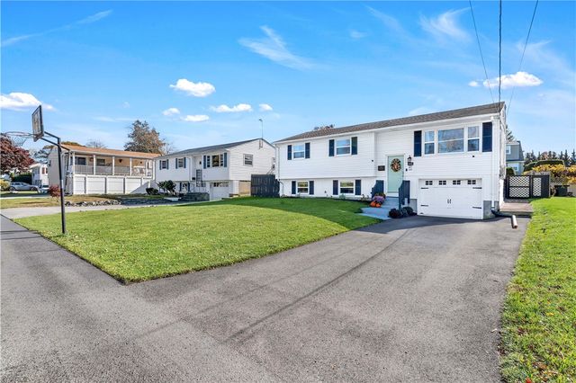 106 Stella Drive, North Providence, RI 02911