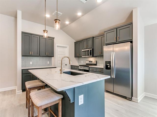 12709 NW 4th Terrace, Yukon, OK 73099