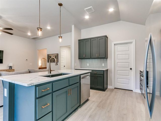 12709 NW 4th Terrace, Yukon, OK 73099