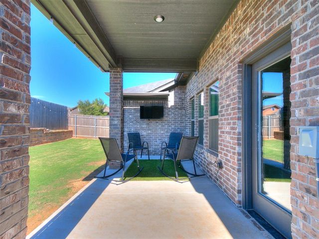 12709 NW 4th Terrace, Yukon, OK 73099