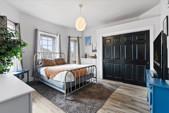 600 W Garfield AVENUE #602, Milwaukee, WI 53212