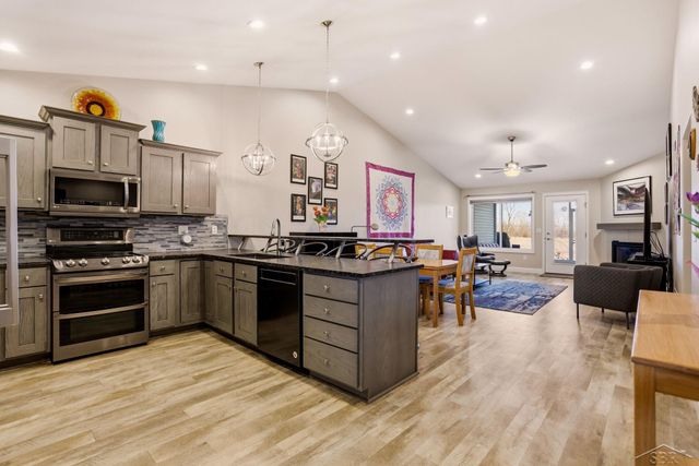 46 Tuscany Circle, Saginaw Twp, MI 48603