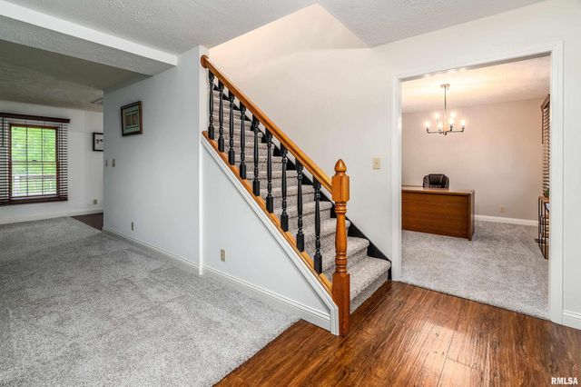 200 QUAIL Run, Carterville, IL 62918