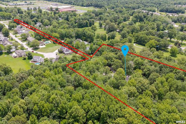 200 QUAIL Run, Carterville, IL 62918