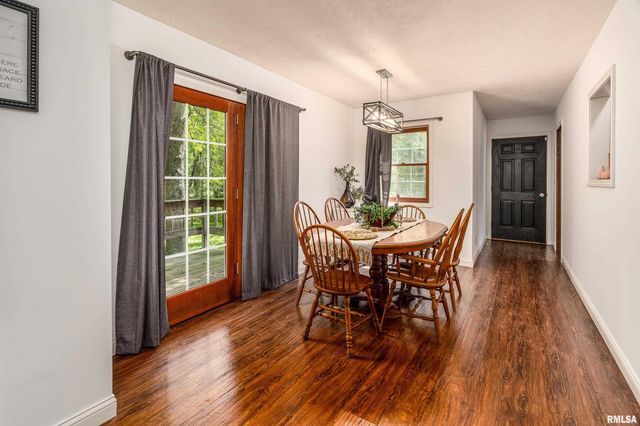 200 QUAIL Run, Carterville, IL 62918