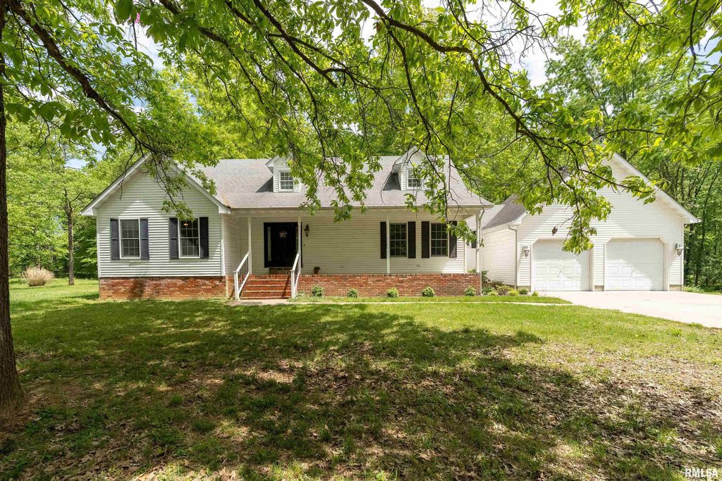 200 QUAIL Run, Carterville, IL 62918
