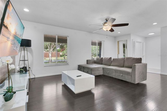 8644 SANDBERRY BOULEVARD, Orlando, FL 32819