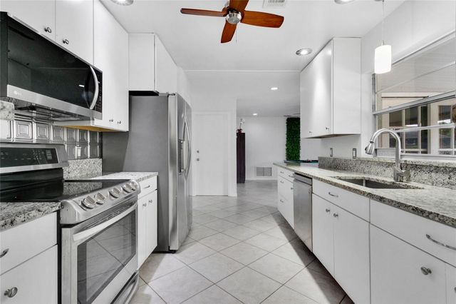 8644 SANDBERRY BOULEVARD, Orlando, FL 32819