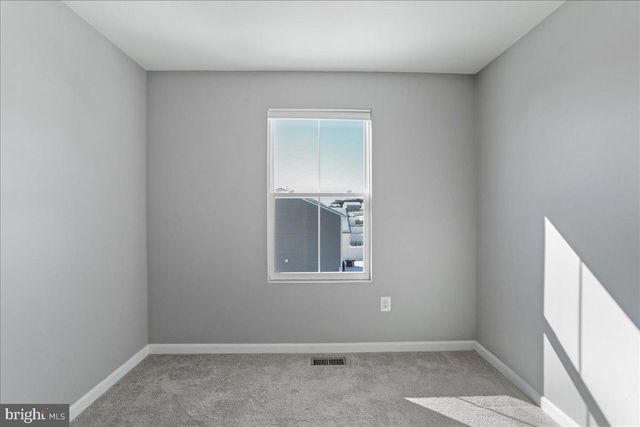 46 SCOTER RD, Hedgesville, WV 25427