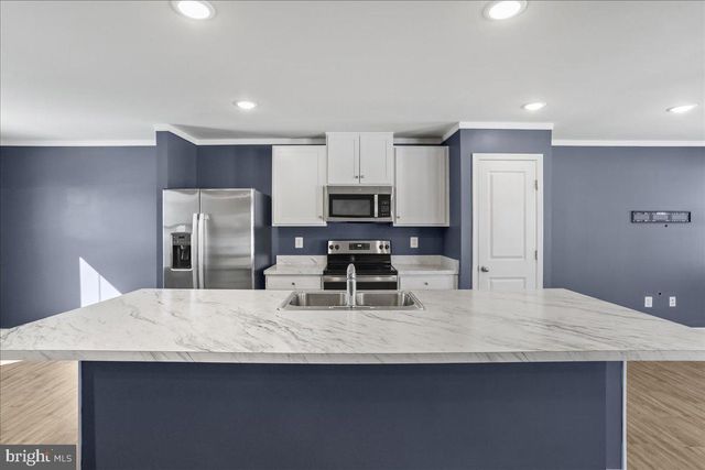 46 SCOTER RD, Hedgesville, WV 25427