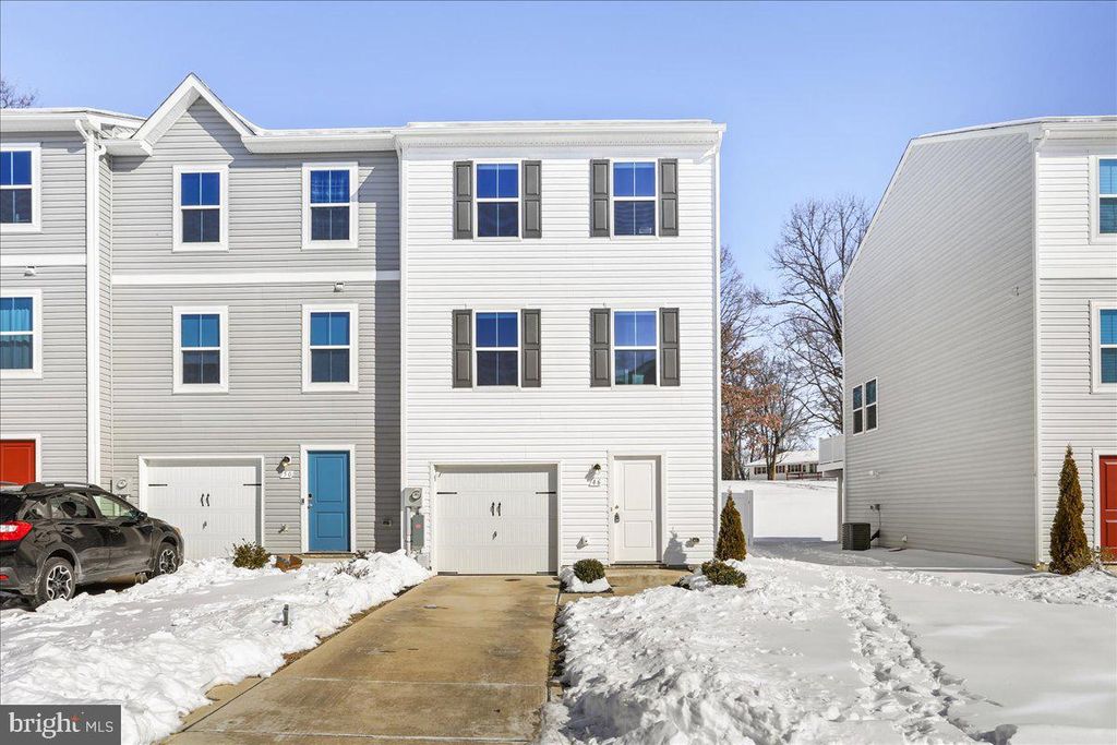 46 SCOTER RD, Hedgesville, WV 25427