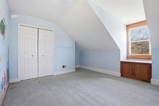 1202 Romanhoff St, Spring Hill, PA 15212