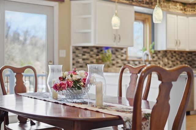 1202 Romanhoff St, Spring Hill, PA 15212