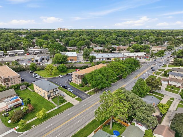 2600 OAKTON Street 1E, Park Ridge, IL 60068