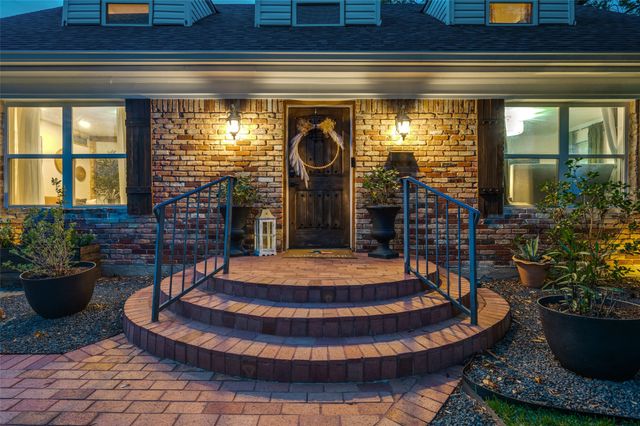 2969 Selma Lane, Farmers Branch, TX 75234