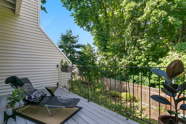 80 Bywater Lane 80, Bridgeport, CT 06605