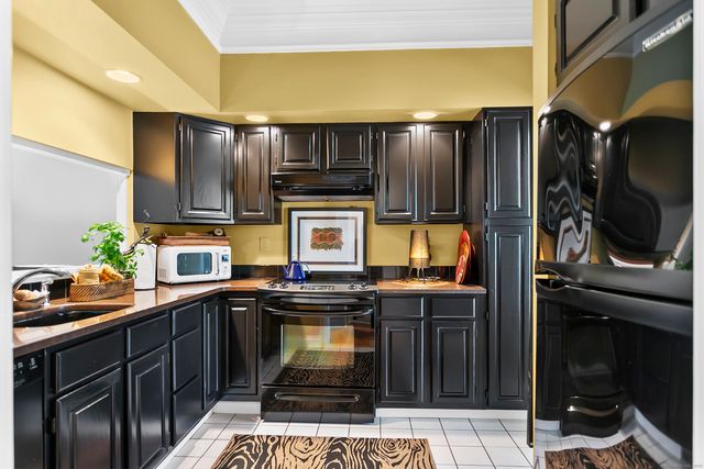 80 Bywater Lane 80, Bridgeport, CT 06605