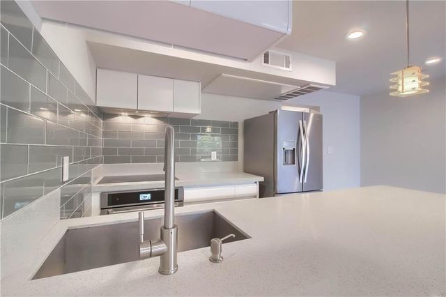 3110 Red River ST 210, Austin, TX 78705