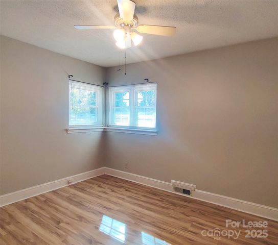 701 Allister Drive, Charlotte, NC 28227