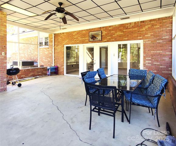 701 Allister Drive, Charlotte, NC 28227