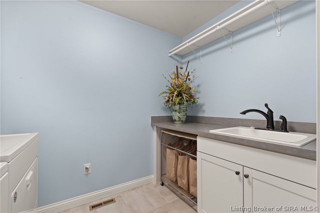 1608 Augusta Parkway, Henryville, IN 47126