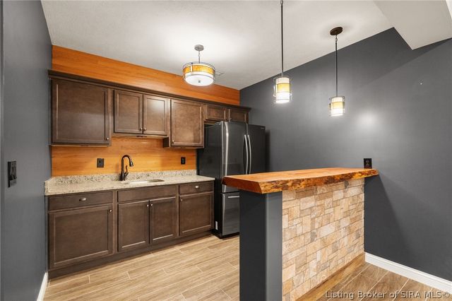1608 Augusta Parkway, Henryville, IN 47126