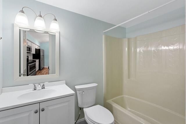 6479 Chasewood Drive B, Jupiter, FL 33458