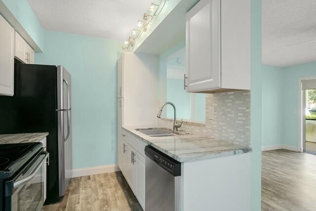 6479 Chasewood Drive B, Jupiter, FL 33458