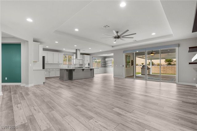 5927 Villa Loma Street, Las Vegas, NV 89148