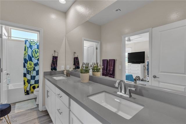 5927 Villa Loma Street, Las Vegas, NV 89148