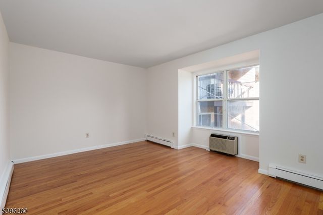 28 Deanna Dr 53, Hillsborough Twp., NJ 08844