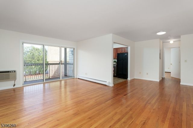 28 Deanna Dr 53, Hillsborough Twp., NJ 08844