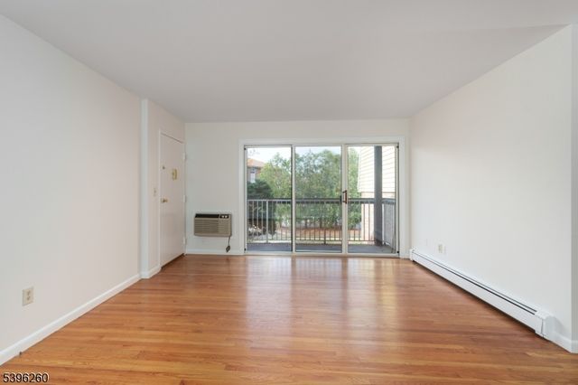 28 Deanna Dr 53, Hillsborough Twp., NJ 08844