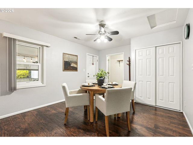 12905 Sw WALKER Rd, Beaverton, OR 97005