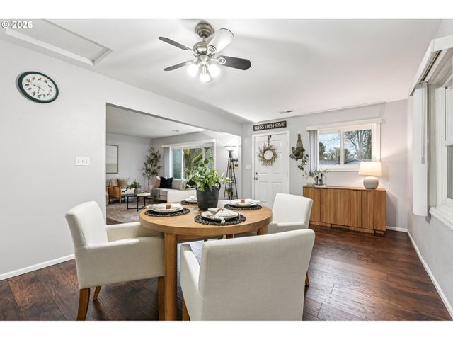 12905 Sw WALKER Rd, Beaverton, OR 97005