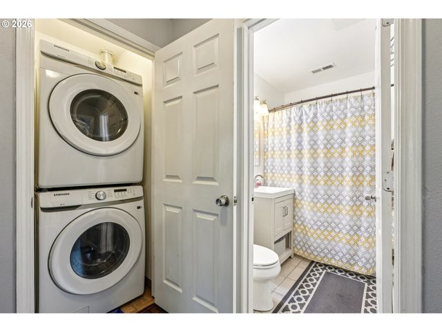 12905 Sw WALKER Rd, Beaverton, OR 97005