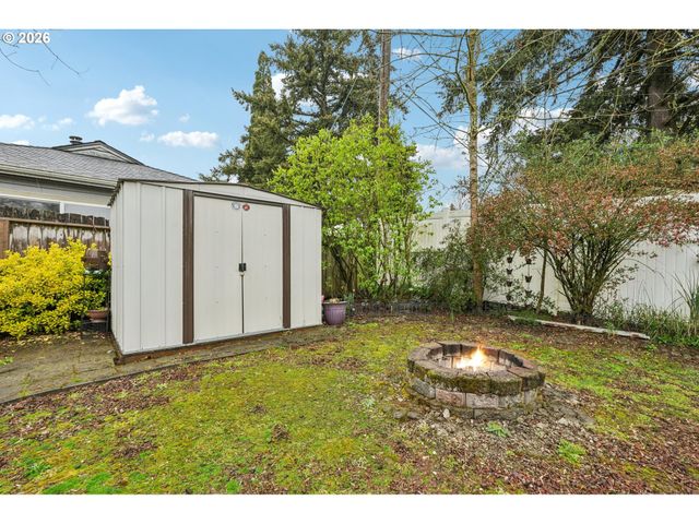 12905 Sw WALKER Rd, Beaverton, OR 97005